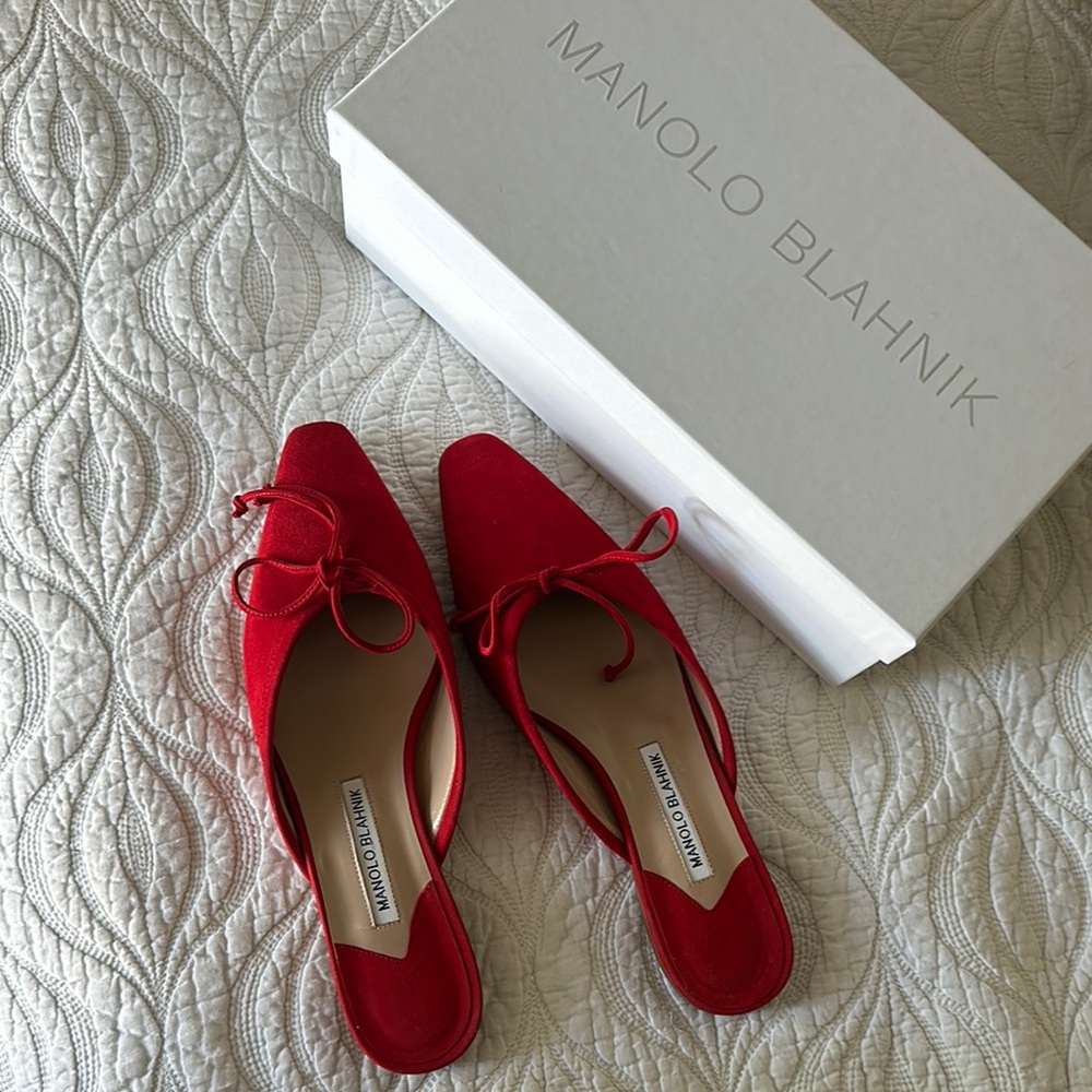 MANOLO BLAHNIK Ballerimu Flat Miles in Bright Red